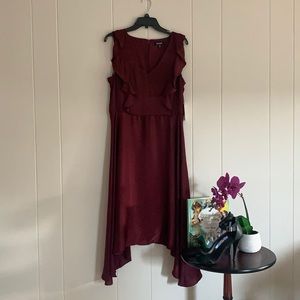 KENSIE NEVER BEEN WORN satin burgundy dress TAGS ATTACHED SIZE 14